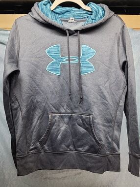 Under Armour Hoodie Size Medium